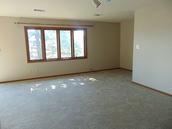 5th image of 224 W Manor Dr Unit B