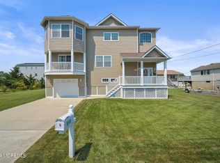 113 Adriatic Ave, Waretown, NJ 08758