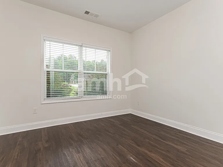 121 Coulter Woods Dr — Photo 16