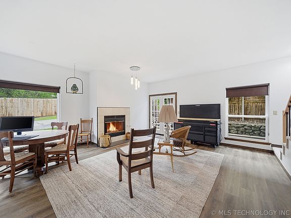 3rd image of 1420 E 17th Pl S #A