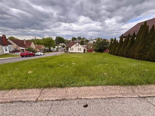 119 Church St, Weirton, WV 26062