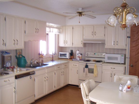 3rd image of 3 Bleckley Place Ln