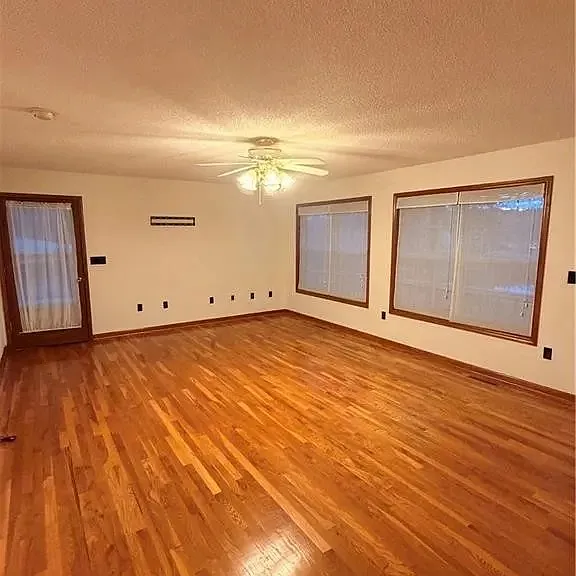 415 Watkins Rd — Photo 11