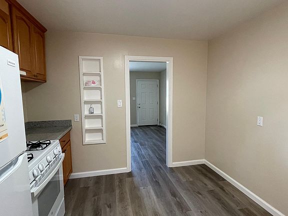5th image of 120 Redwood Ave #5