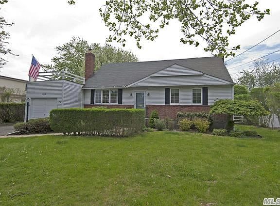 2nd image of 624 N Briarwood Ave