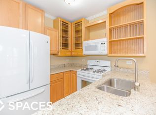 2724 W Lunt Ave #ONES, Chicago, IL 60645