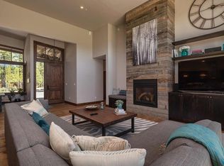 11102 Meek Ct, Truckee, CA 96161