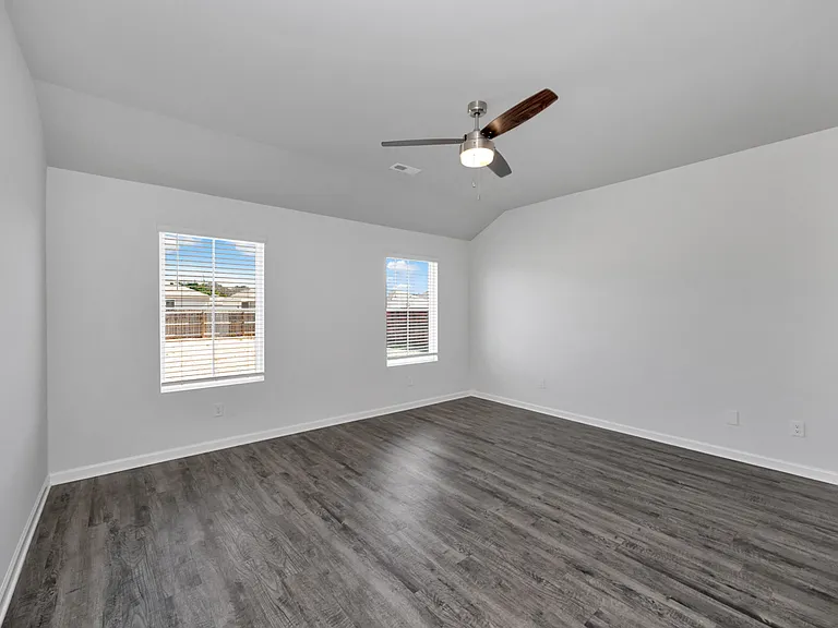 4021 Ryan Dr SW — Photo 15