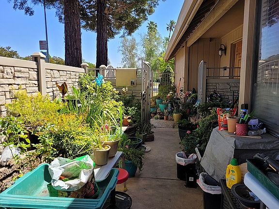 Private Front Courtyard