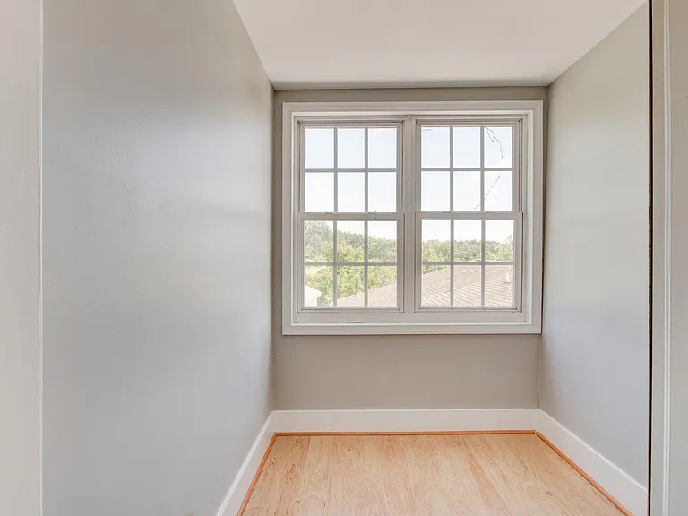 8215 Chestnut Grove Rd — Photo 11