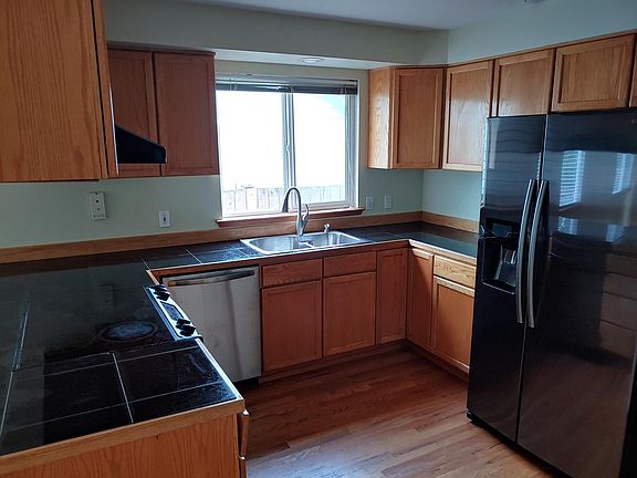 2nd image of 3015 140th Pl SE