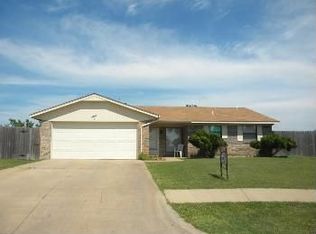 2601 NW Locksley Ln, Lawton, OK 73505