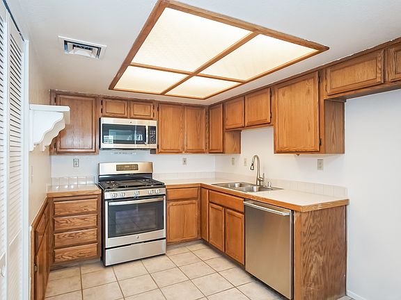 2nd image of 3918 Delos Dr
