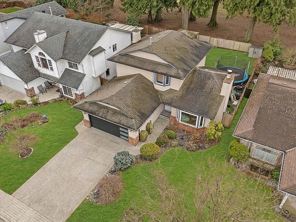 2nd image of 19566 Park Rd