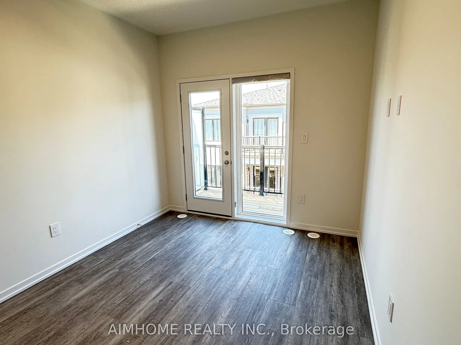 3 bed, $3,190 — Photo 3