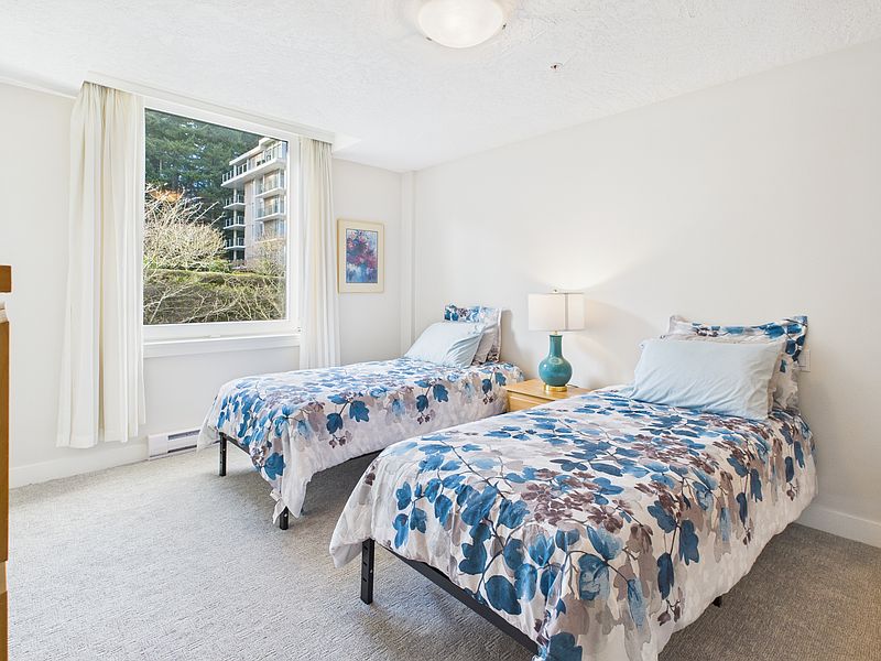 Saanich Apartment for rent - 2 Bedrooms — photo 34