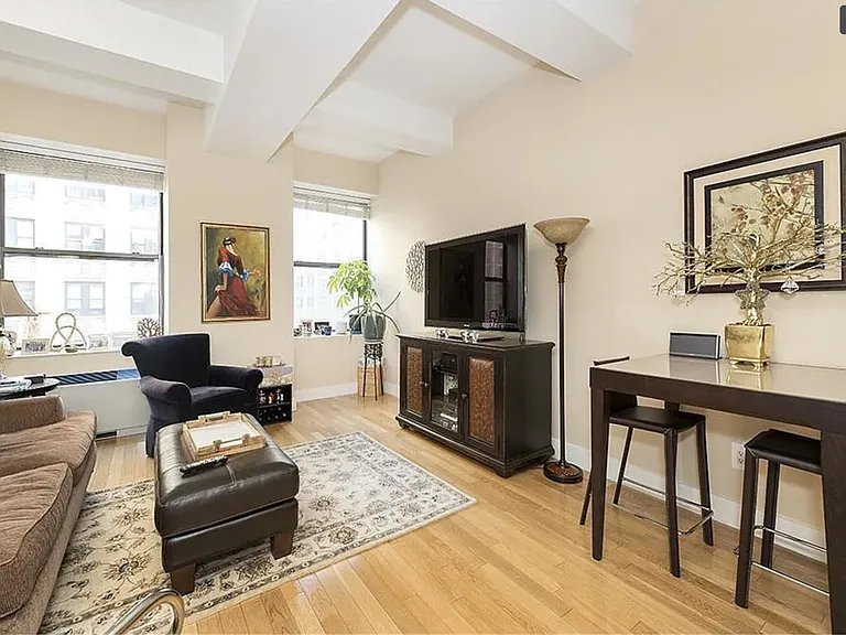 99 John St #1807 — Photo 1