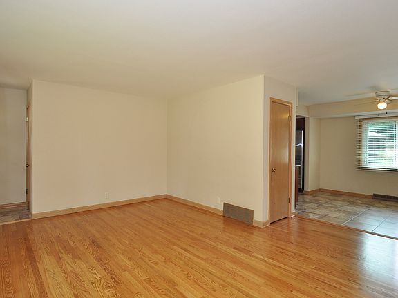 5th image of 1101 Magnolia Dr