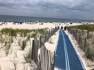 32 2nd Ln, Seaside Park, NJ 08752