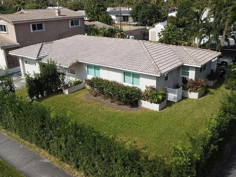 1403 Adams St — Photo 1