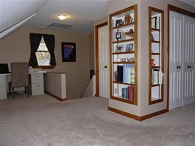 4th image of 308 E 208th St
