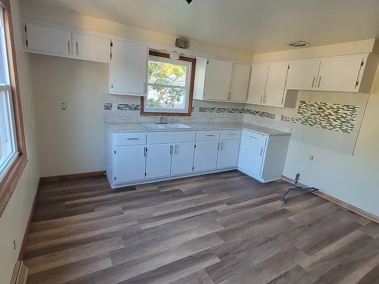 6166 N 37th St #UPPER — Photo 2