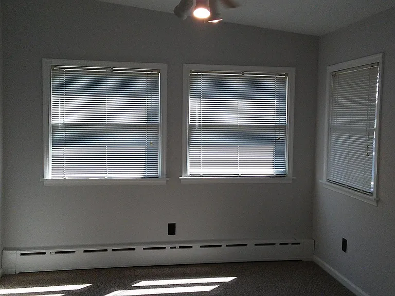 4 Henderson Ave — Photo 4