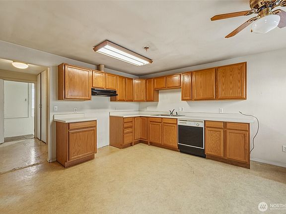 3rd image of 444 -444 1/2 S 4th Avenue