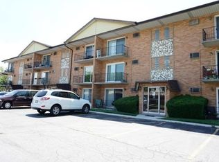 7540 W 111th St, Worth, IL 60482