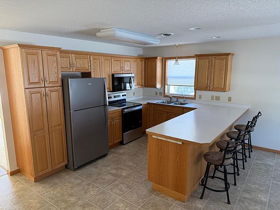 4th image of 323 4th St SW