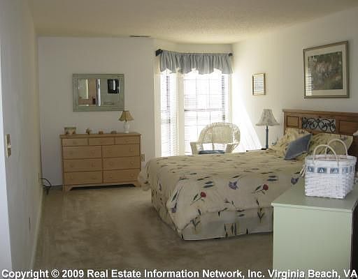 3rd image of 405 Harbour Point APT 101