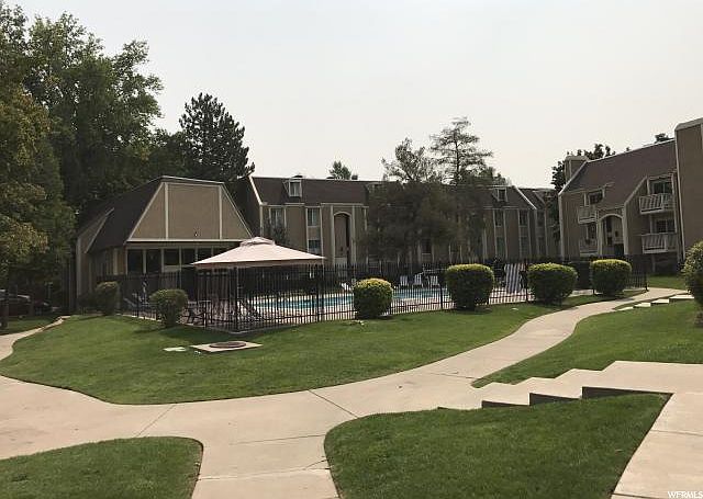 1st image of 405 E Creekside Cir APT C