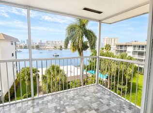 2200 Diana Dr APT 410, Hallandale, FL 33009