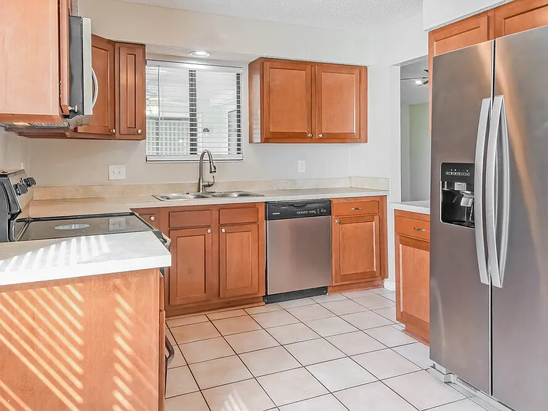 8850 Cherry Hill Dr — Photo 7