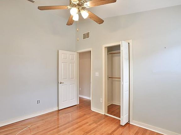 5th image of 6256 Burlington Ave N