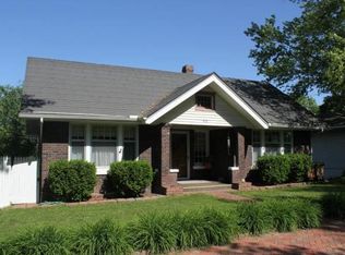 406 N 2nd St, Atchison, KS 66002