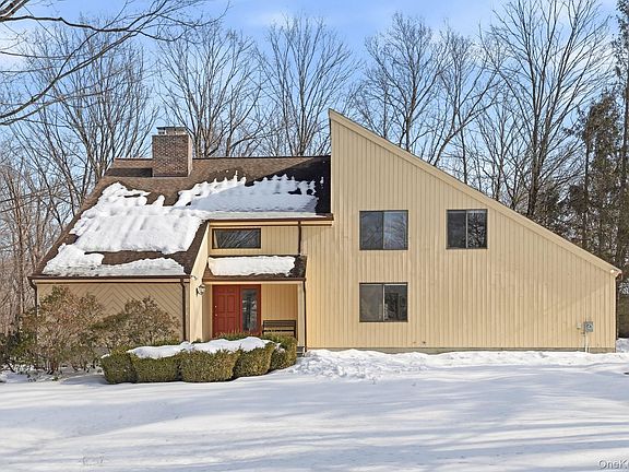 2nd image of 114 Old Lyme Road