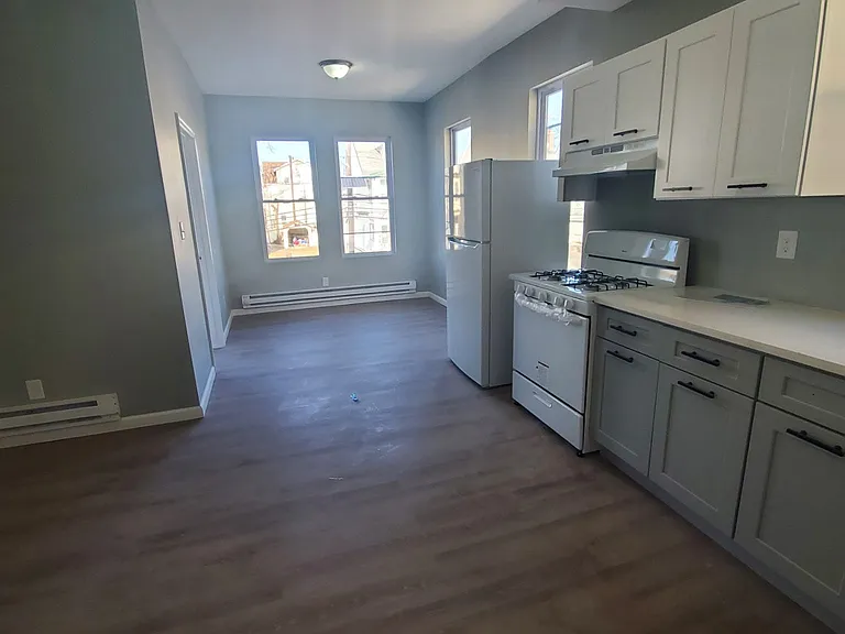 188 Scheerer Ave — Photo 6