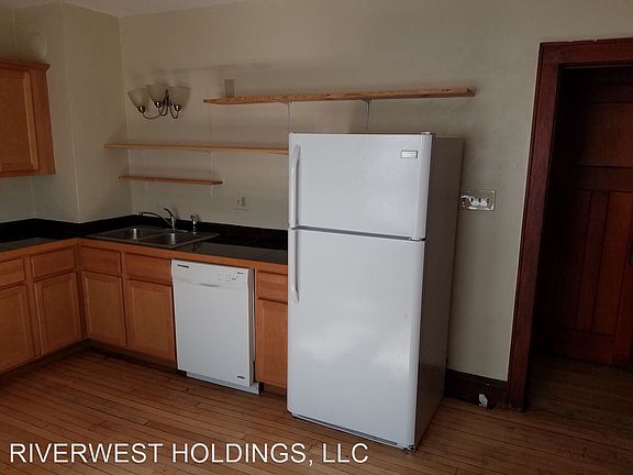 2nd image of 2544 N Fratney St #1