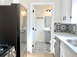 450 E 53rd St #1/2, Long Beach, CA 90805