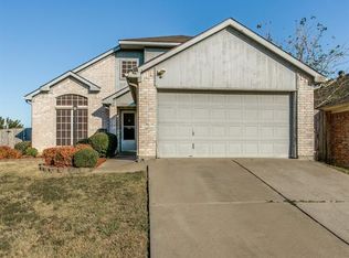 711 Ponselle Dr, Arlington, TX 76001