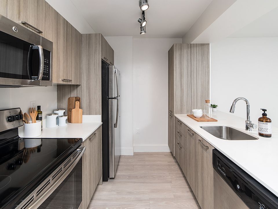 Premier kitchens are thoughtfully designed with upgraded finishes