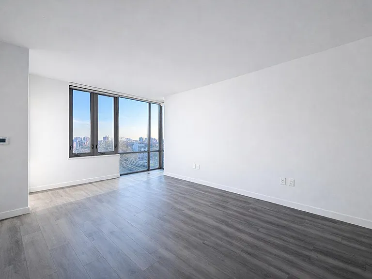 1524 Sheepshead Bay Rd #17B — Photo 2