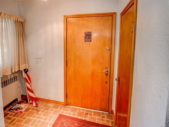 5th image of 1800 E Yale Ave