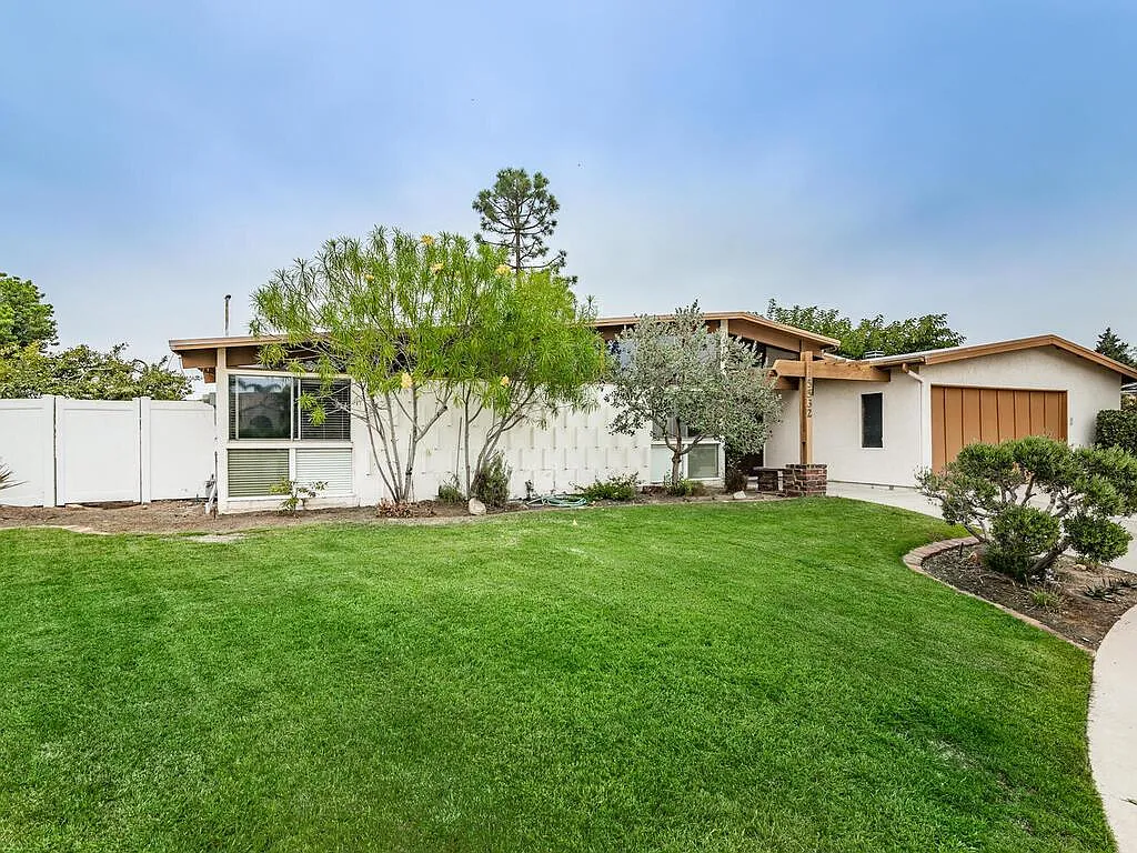 5532 Soderblom Ct — Photo 3
