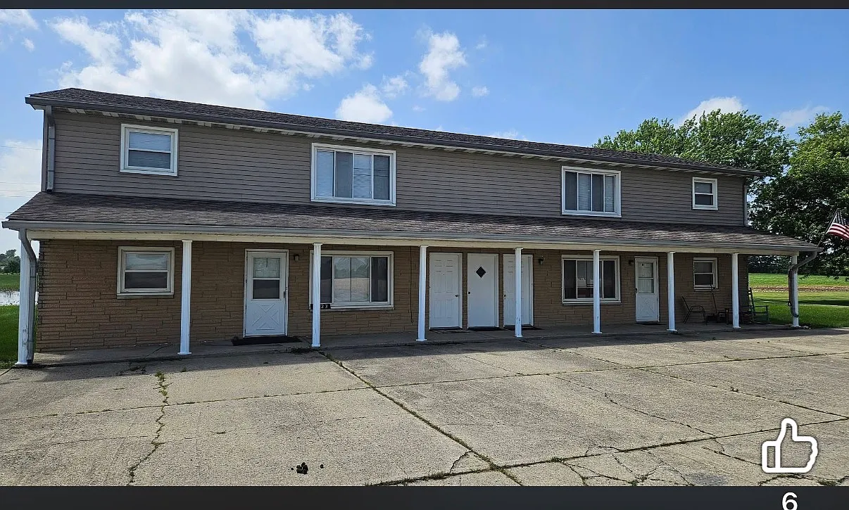 2 bed, 950 sqft, $1,050 — Photo 1