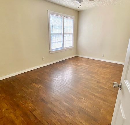 5th image of 3702 Avenue U