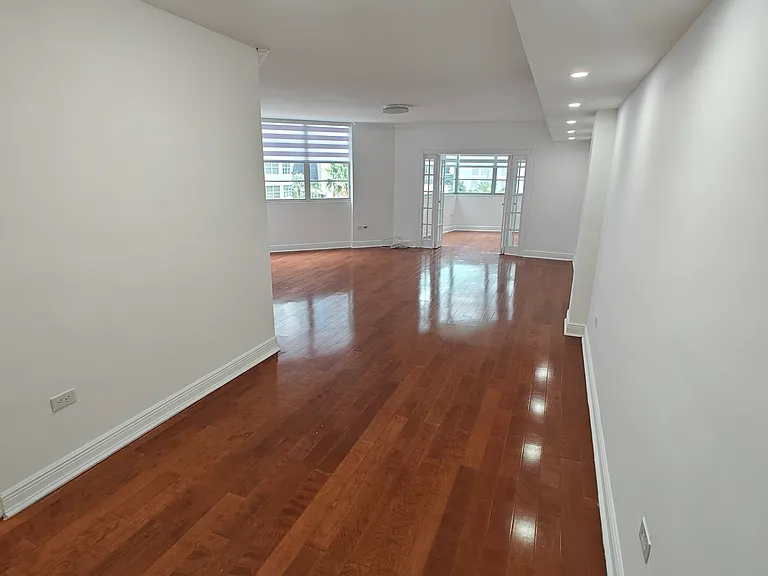 825 Brickell Bay Dr #651 — Photo 9