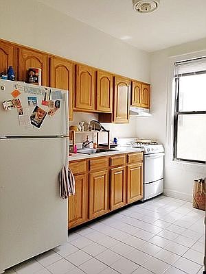 4th image of 30-82 33rd St #3R