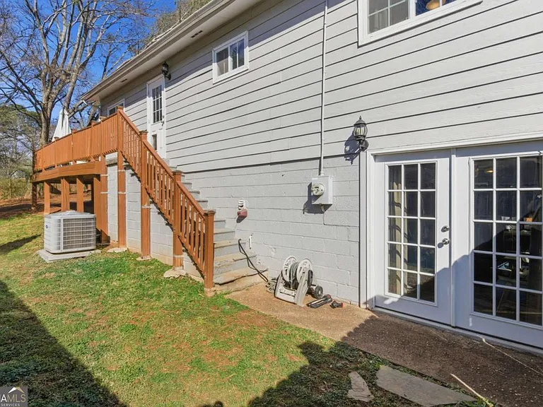3112 Dove Way — Photo 32